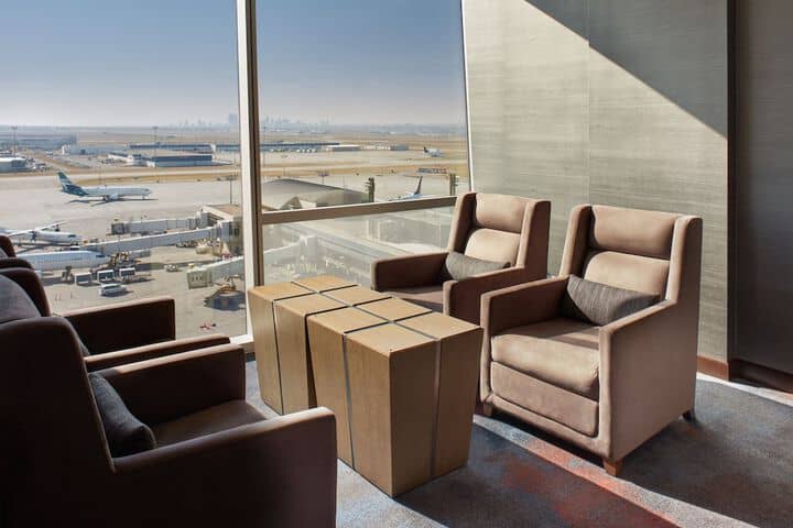 Lounge 54 of 56
