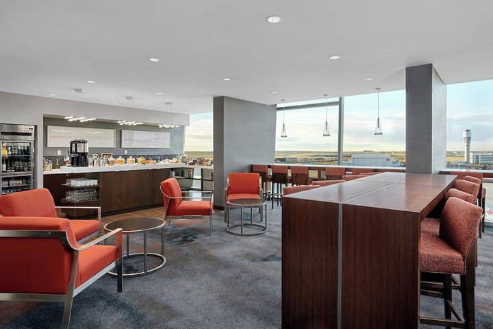 Lounge 55 of 56